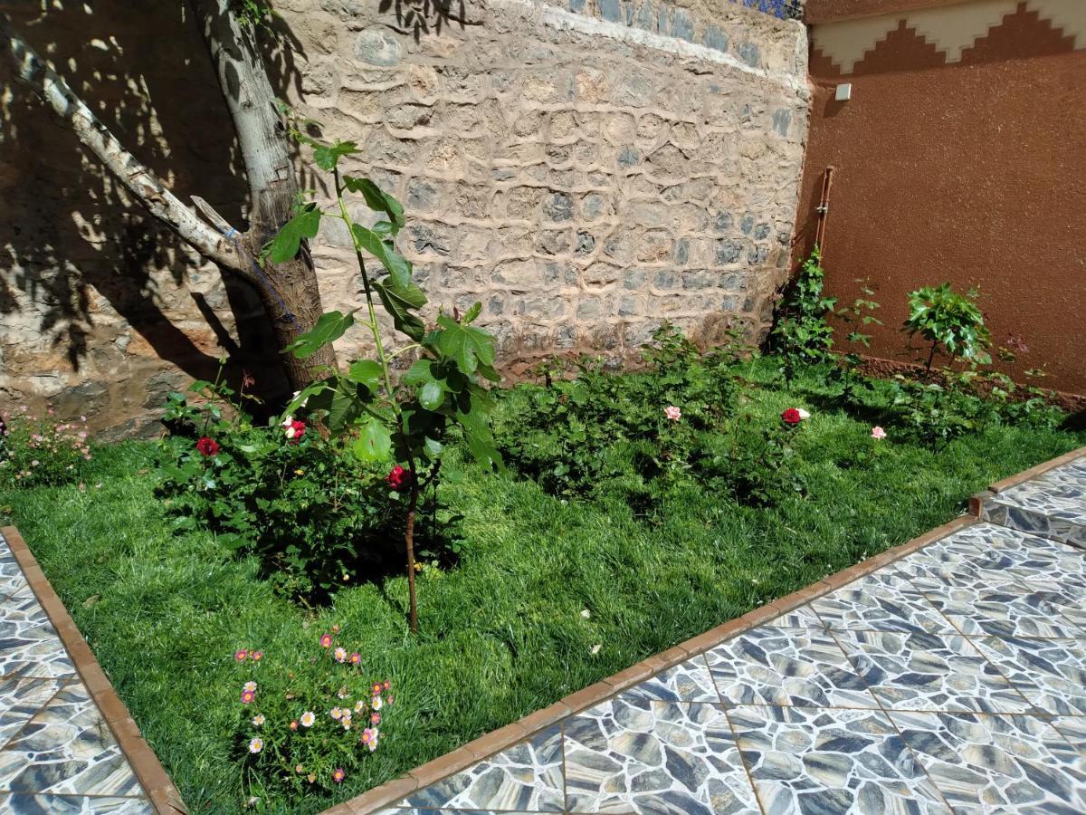 Berbere De La Montagne Hotel Imdiazene Buitenkant foto