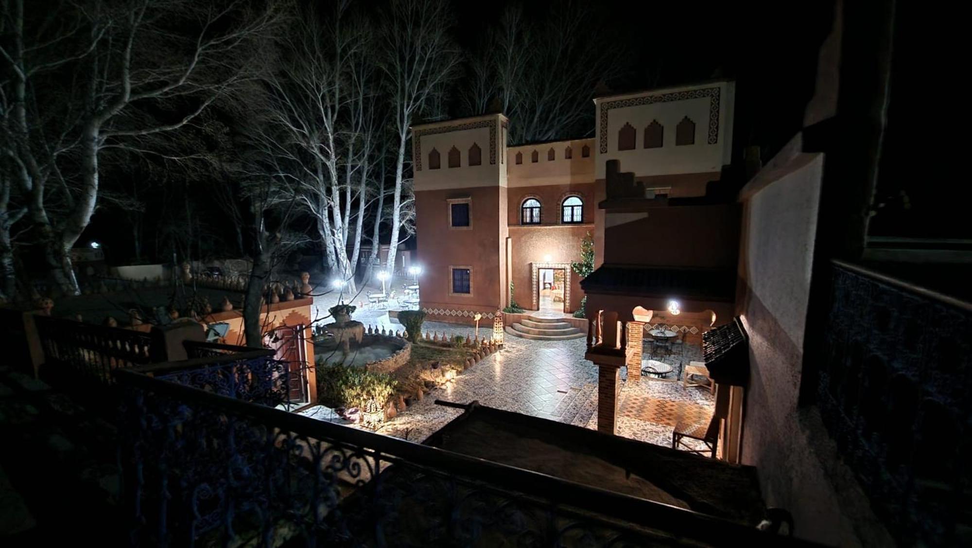 Berbere De La Montagne Hotel Imdiazene Buitenkant foto