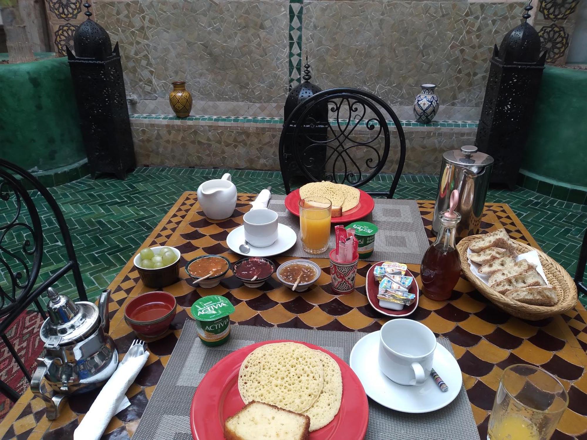Berbere De La Montagne Hotel Imdiazene Buitenkant foto