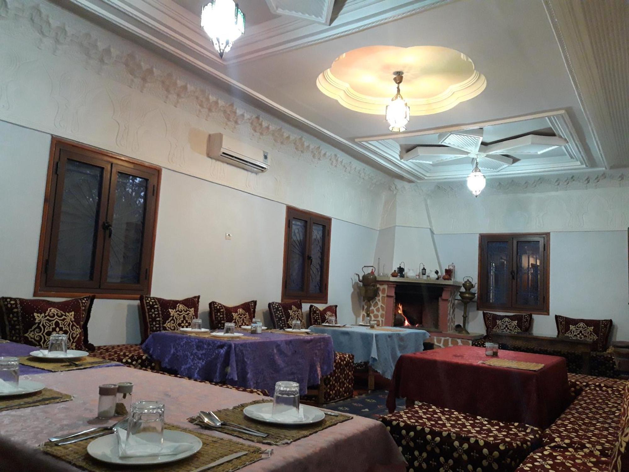 Berbere De La Montagne Hotel Imdiazene Buitenkant foto