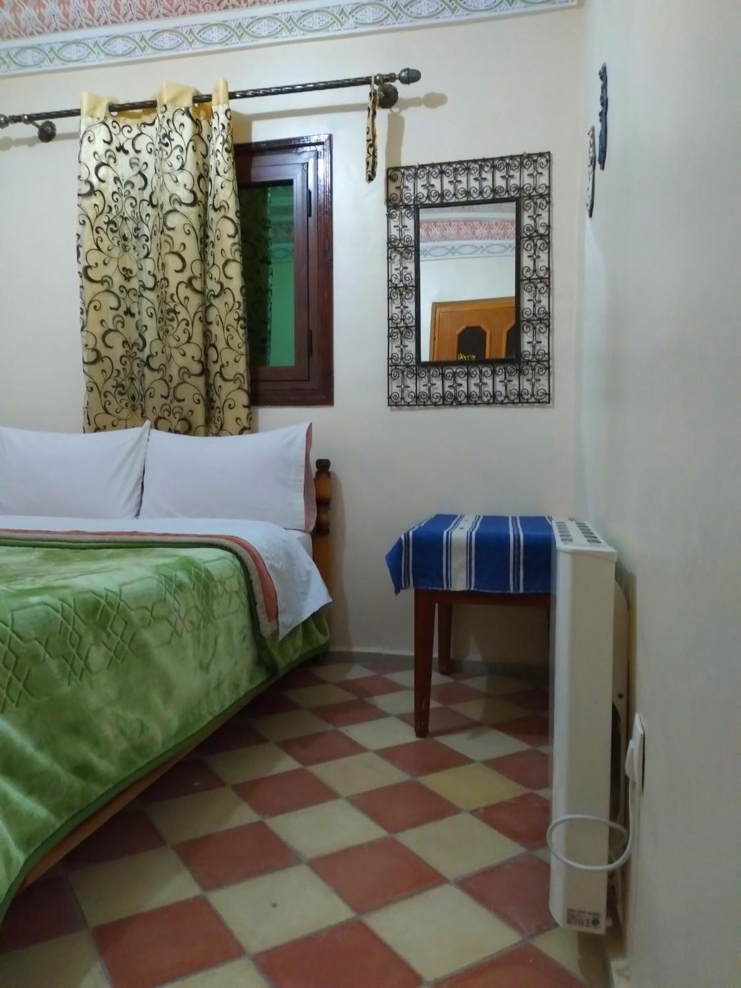 Berbere De La Montagne Hotel Imdiazene Kamer foto