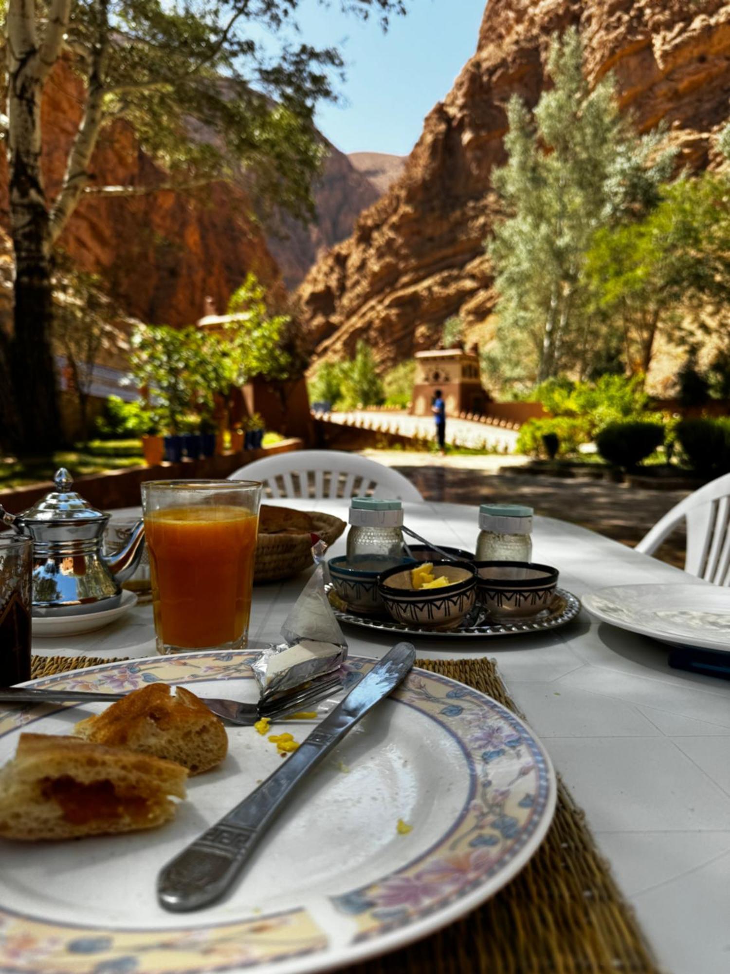 Berbere De La Montagne Hotel Imdiazene Buitenkant foto